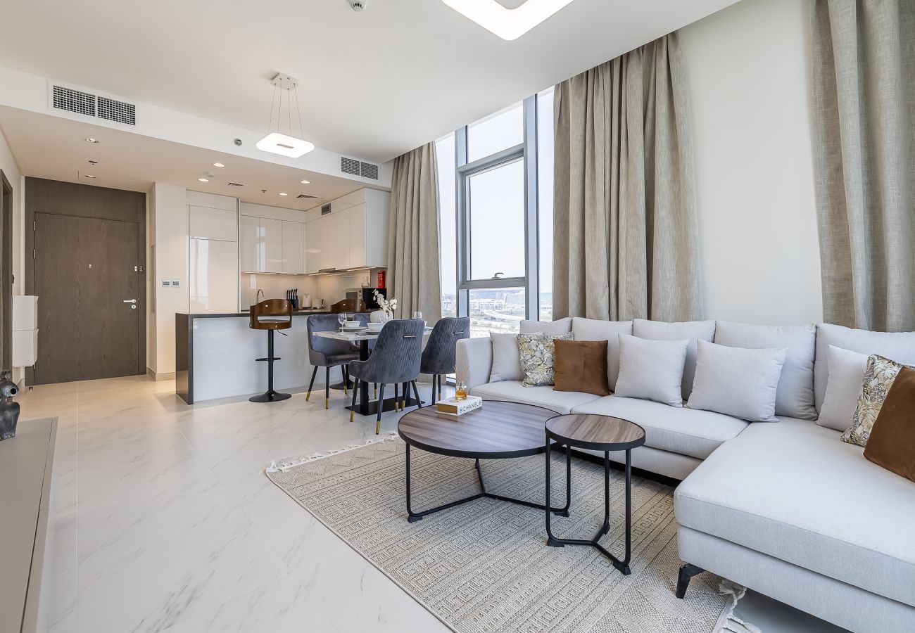 Apartment in Dubai - Modern 1-Bedroom Apartment with Lagoon Views | Residences 15 – District One