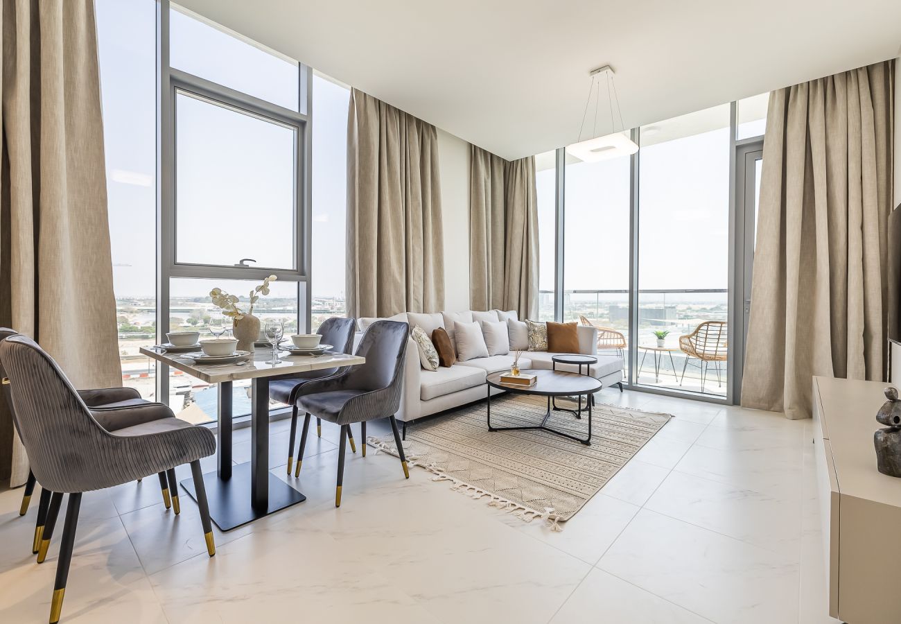 Apartment in Dubai - Modern 1-Bedroom Apartment with Lagoon Views | Residences 15 – District One
