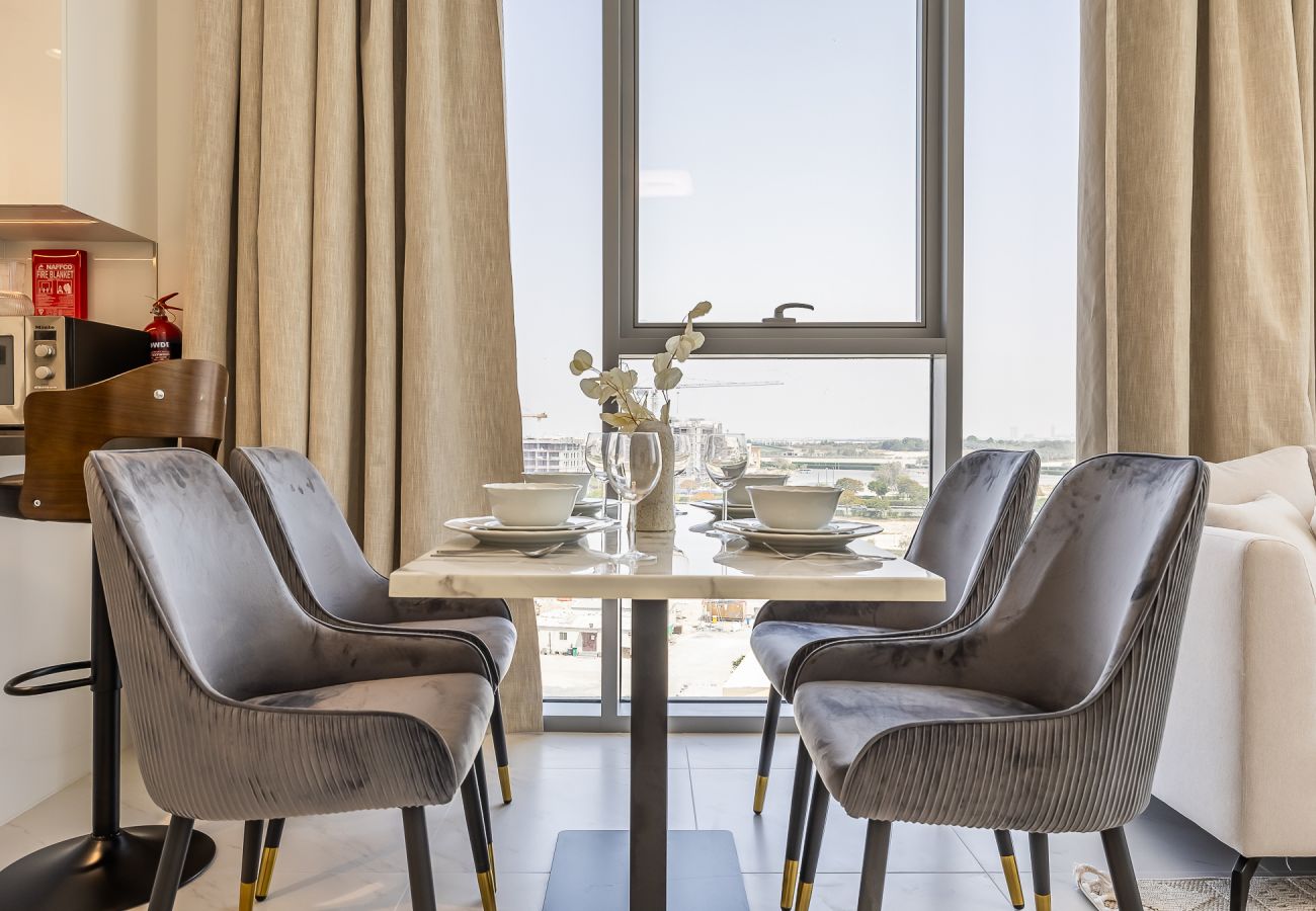 Apartment in Dubai - Modern 1-Bedroom Apartment with Lagoon Views | Residences 15 – District One