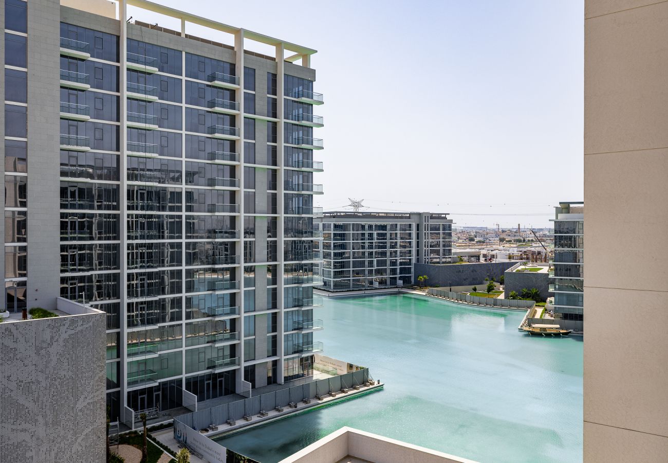 Apartment in Dubai - Modern 1-Bedroom Apartment with Lagoon Views | Residences 15 – District One