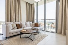 Apartment in Dubai - Lagoons View I Brand New I Fully Furnished 