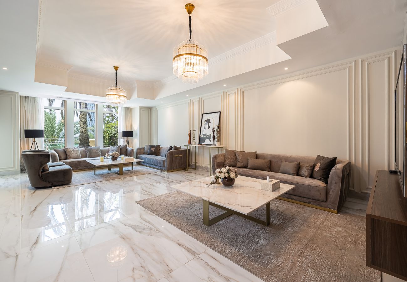 Villa in Dubai - Spacious 5BDR Villa in Dubai Marina I Waterfront 
