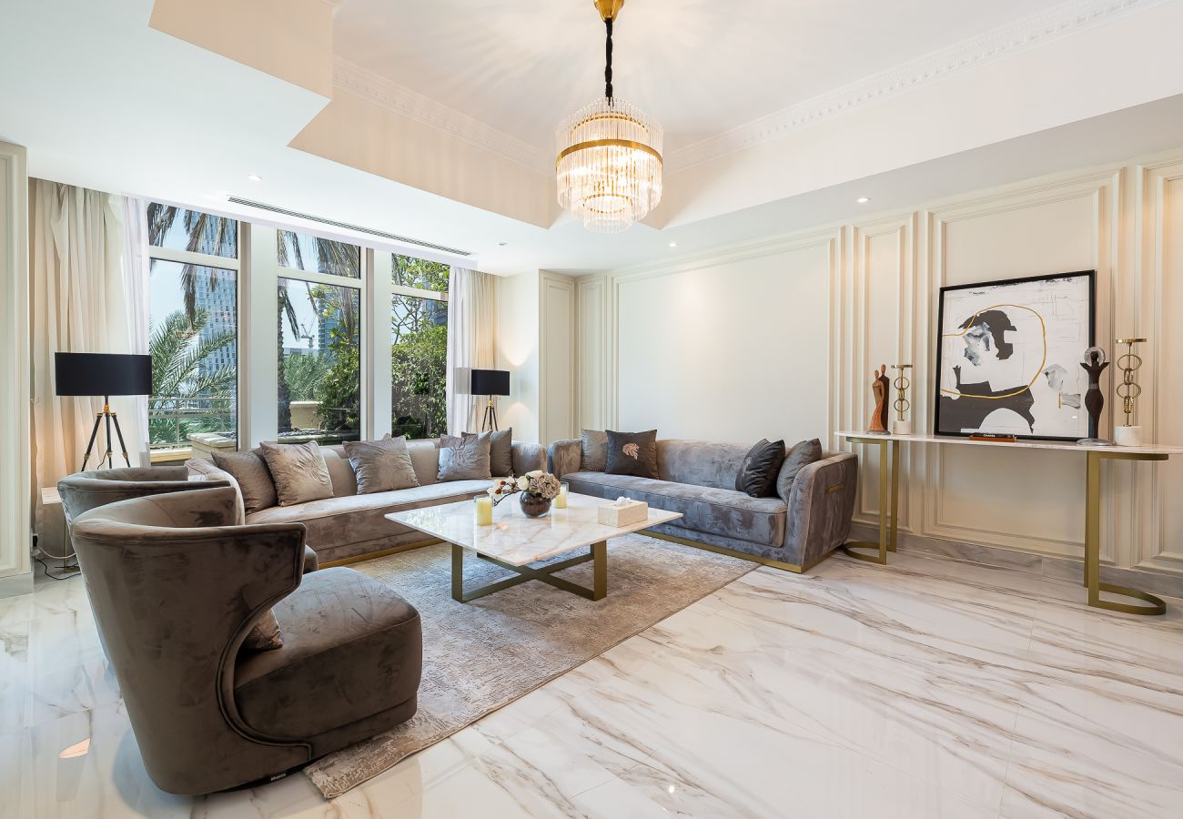 Villa in Dubai - Spacious 5BDR Villa in Dubai Marina I Waterfront 