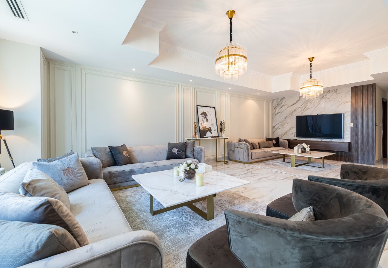 Villa in Dubai - Spacious 5BDR Villa in Dubai Marina I Waterfront 