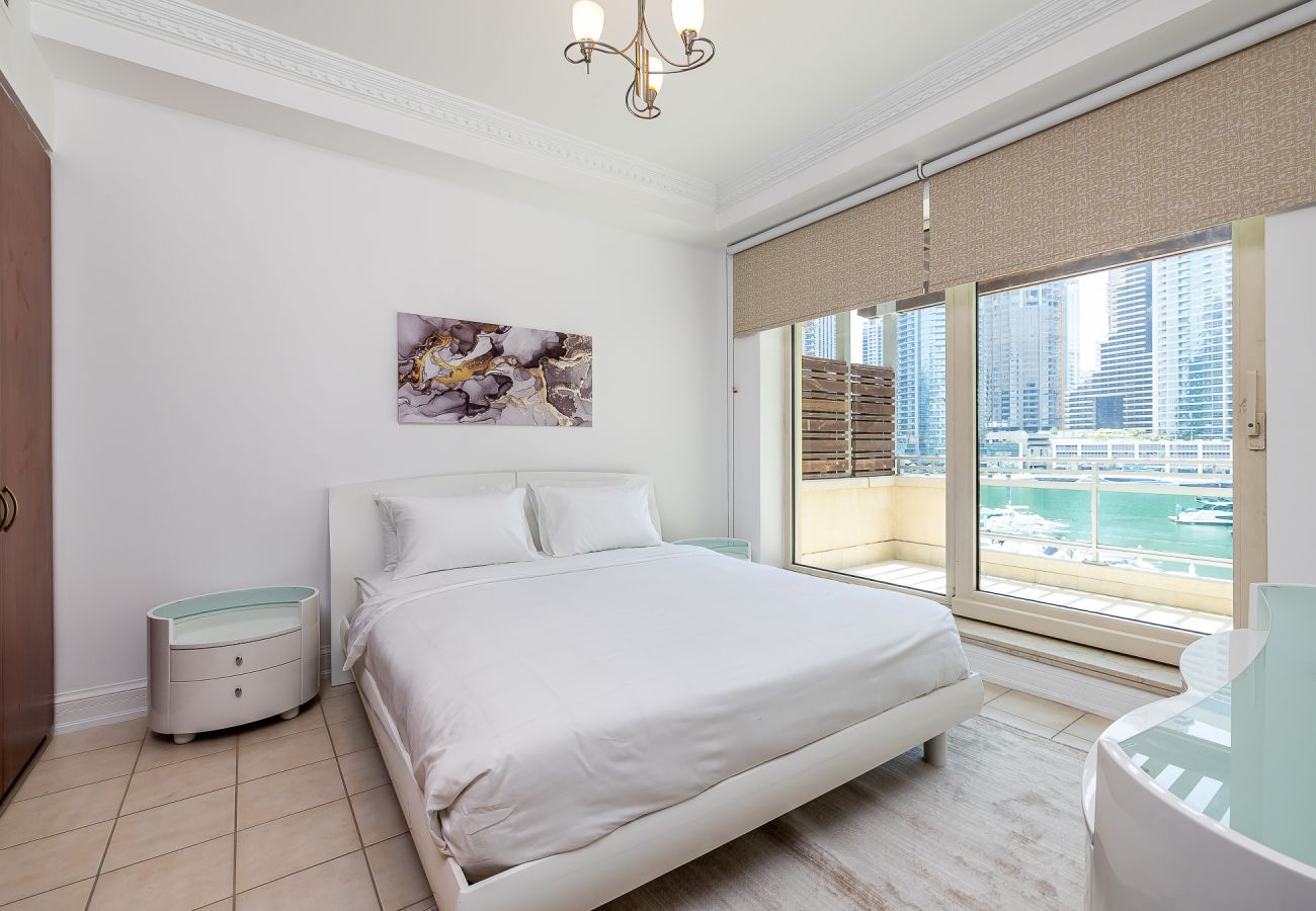 Villa in Dubai - Spacious 5BDR Villa in Dubai Marina I Waterfront 