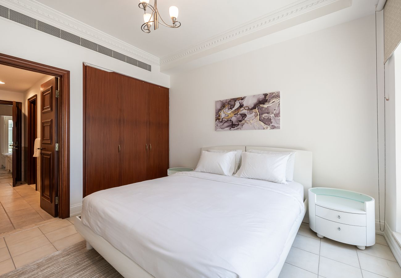 Villa in Dubai - Spacious 5BDR Villa in Dubai Marina I Waterfront 