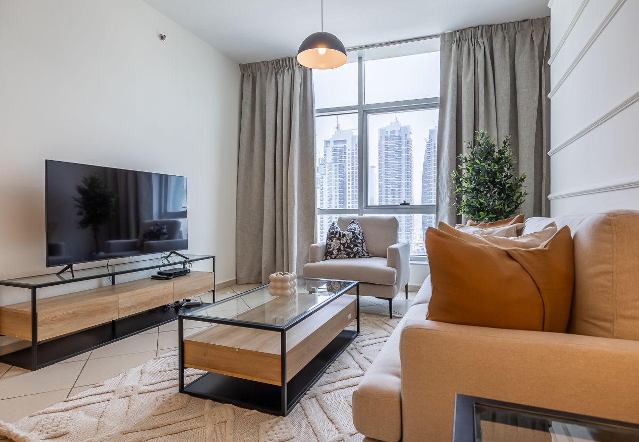 Apartment in Dubai -  Modern 1-Bedroom Apartment in Dubai Marina – Steps from the Metro & JBR Beach