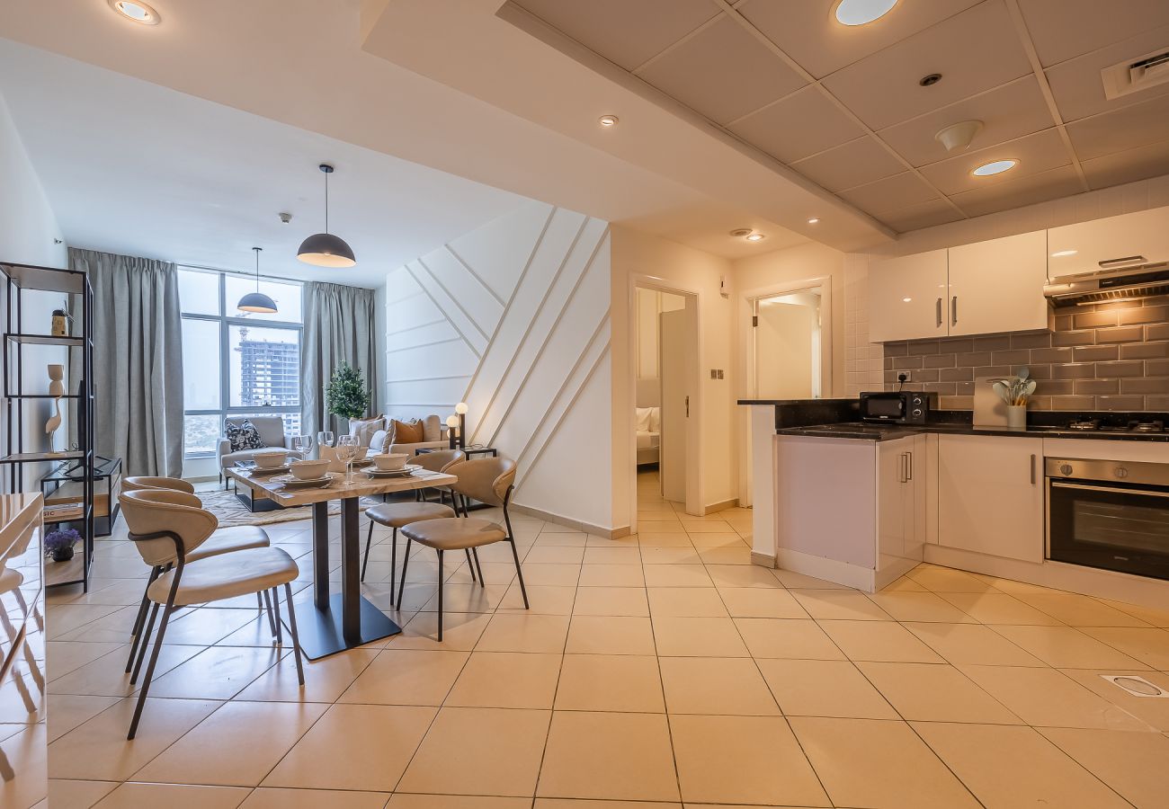 Apartment in Dubai -  Modern 1-Bedroom Apartment in Dubai Marina – Steps from the Metro & JBR Beach