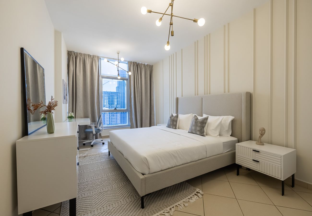 Apartment in Dubai -  Modern 1-Bedroom Apartment in Dubai Marina – Steps from the Metro & JBR Beach