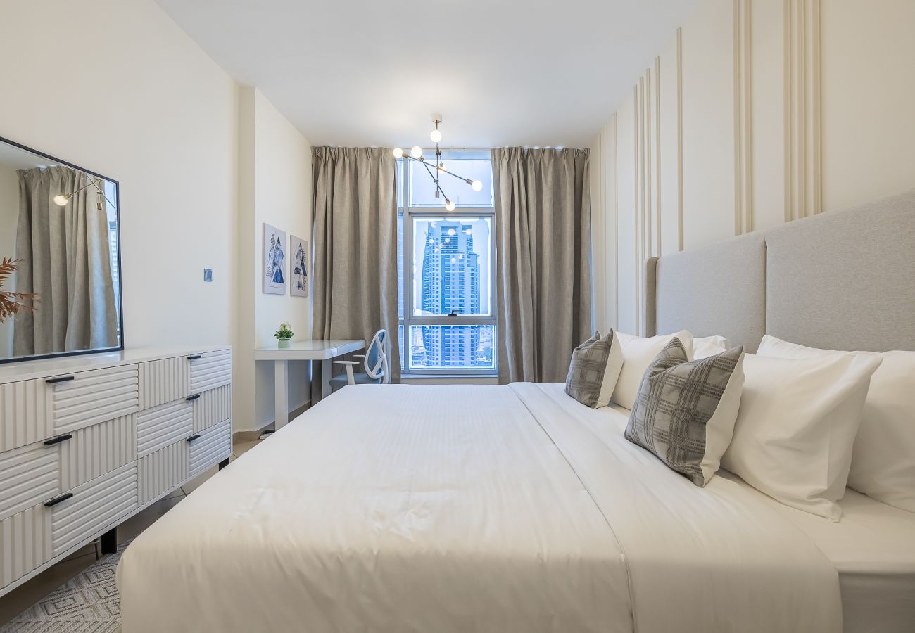 Apartment in Dubai -  Modern 1-Bedroom Apartment in Dubai Marina – Steps from the Metro & JBR Beach