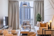 Apartment in Dubai -  1BDR apartment with Dubai Marina view/close to Metro station