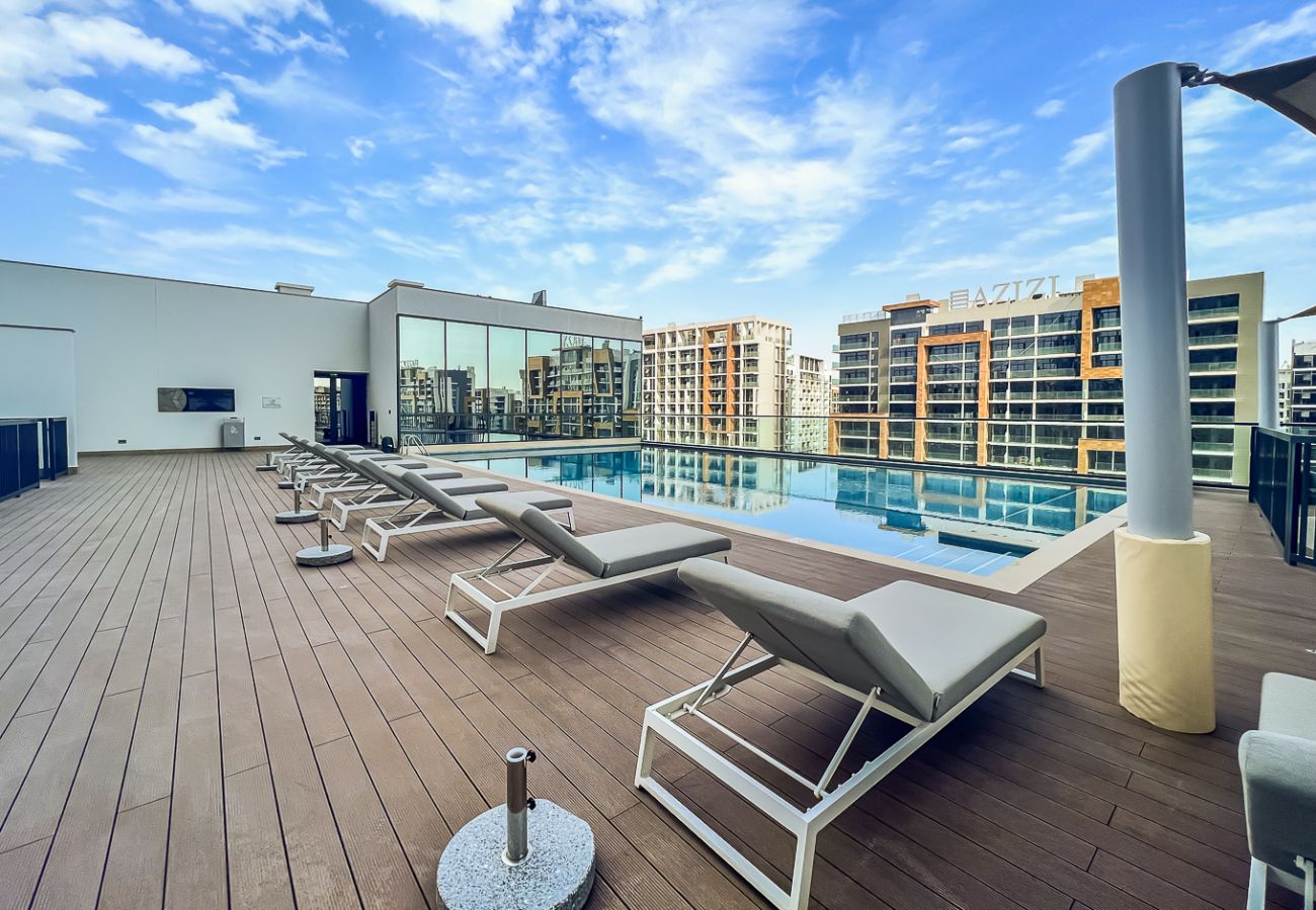 Apartment in Dubai -  Modern 1-Bedroom Apartment with Burj Khalifa Views | Sobha Waves I 3515