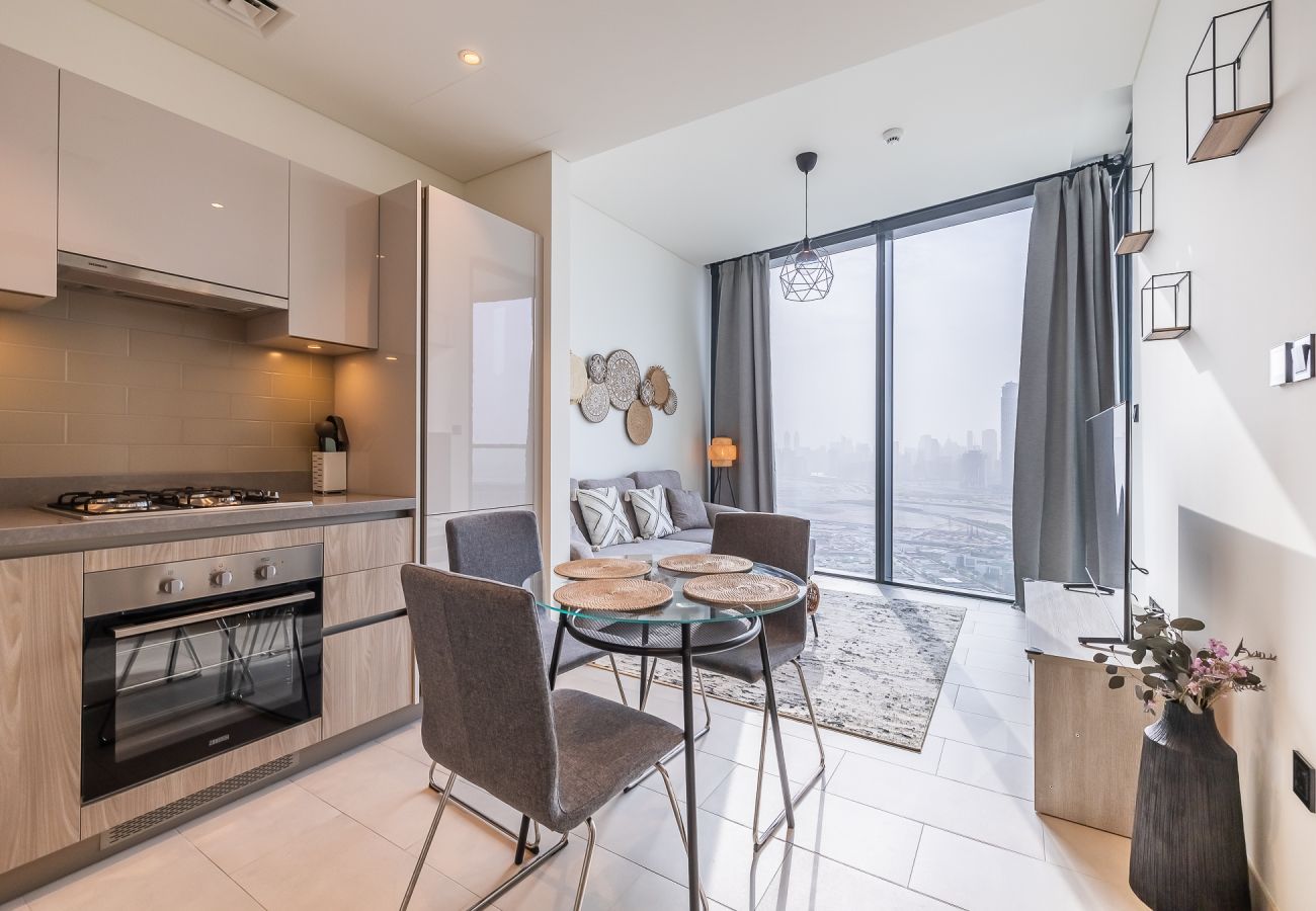 Apartment in Dubai -  Modern 1-Bedroom Apartment with Burj Khalifa Views | Sobha Waves I 3515