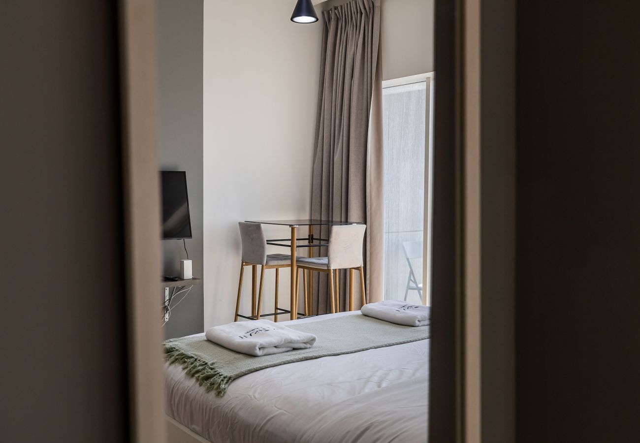 Studio in Dubai - Studio Apartment close to Burj Khalifa