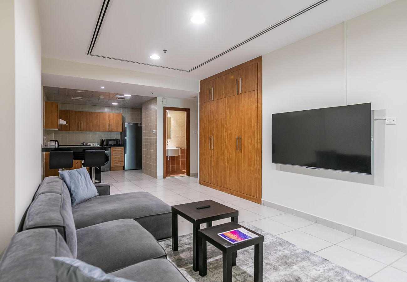 Apartment in Dubai - Renovated 2 BDR apartment I Dubai Marina I Near Metro