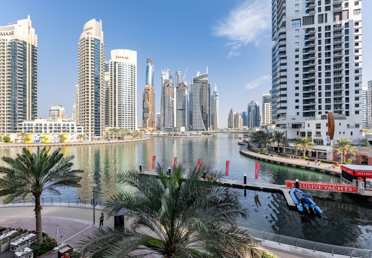 Apartment in Dubai - Renovated 2 BDR apartment I Dubai Marina I Near Metro