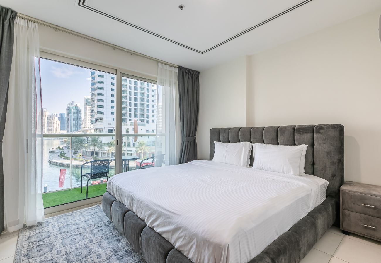 Apartment in Dubai - Renovated 2 BDR apartment I Dubai Marina I Near Metro