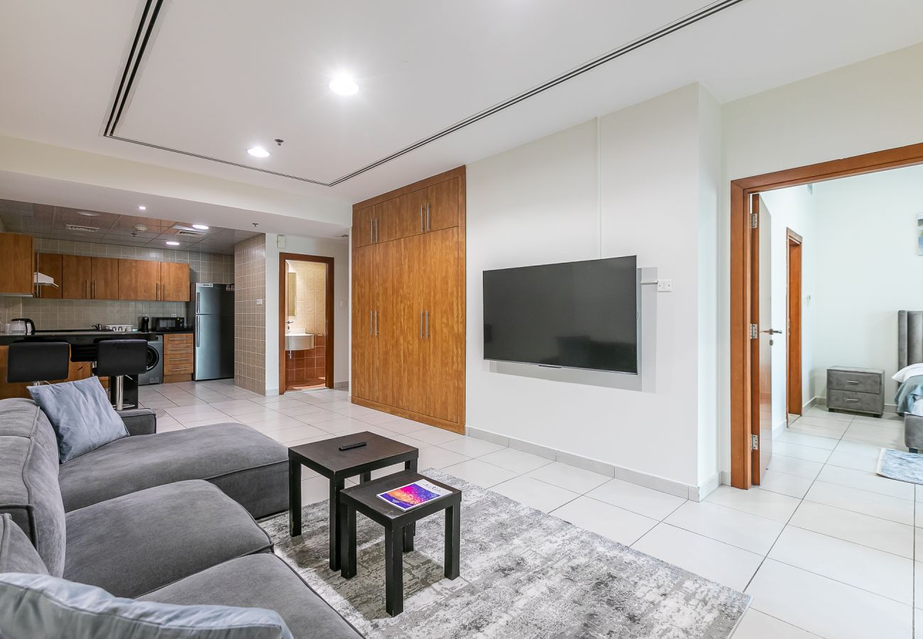 Apartment in Dubai - Renovated 2 BDR apartment I Dubai Marina I Near Metro