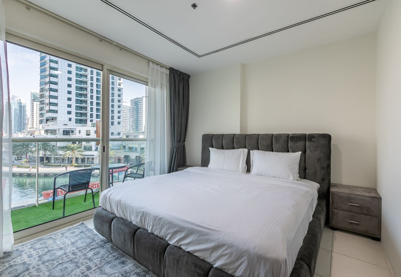 Apartment in Dubai - Renovated 2 BDR apartment I Dubai Marina I Near Metro