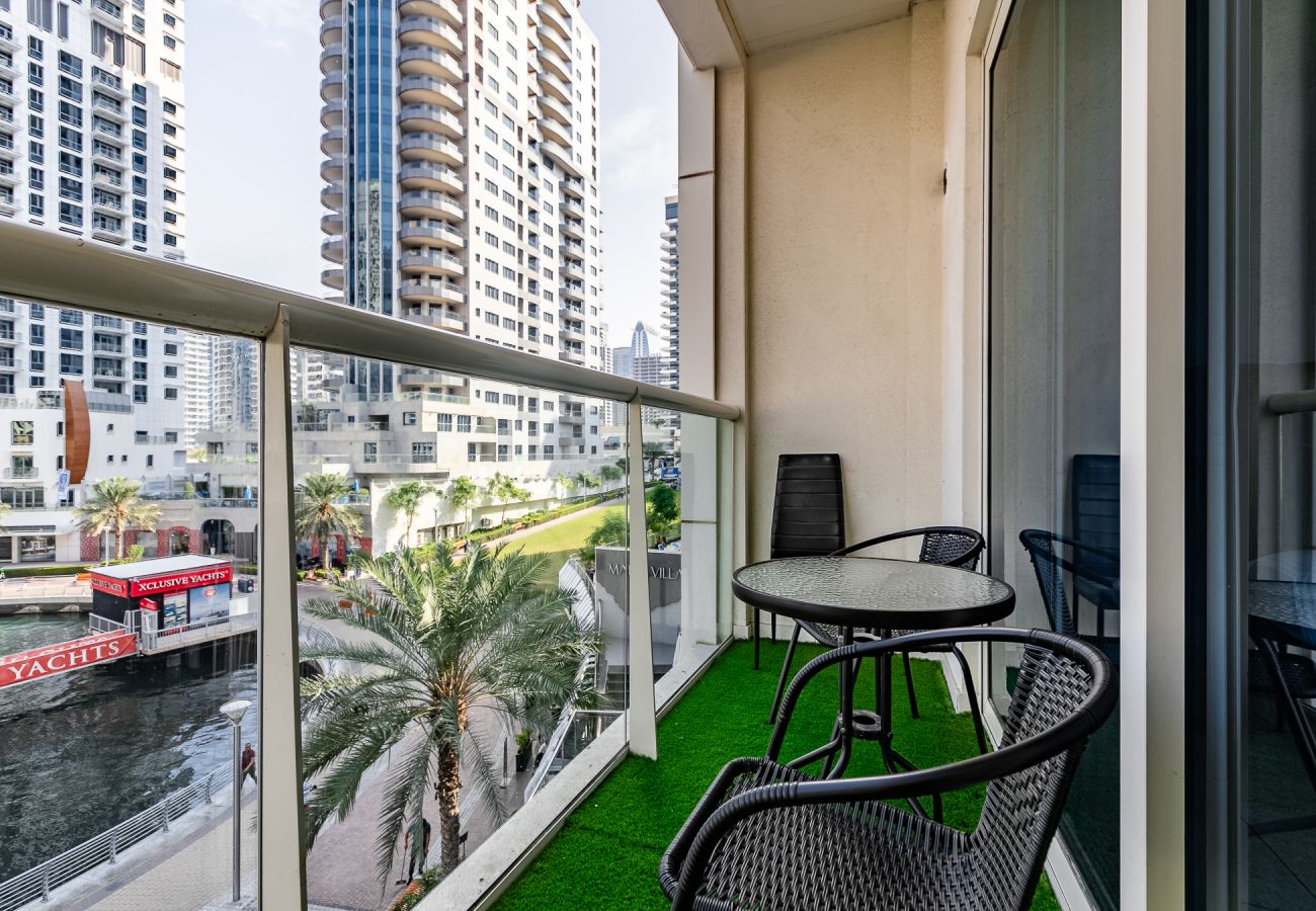 Apartment in Dubai - Renovated 2 BDR apartment I Dubai Marina I Near Metro