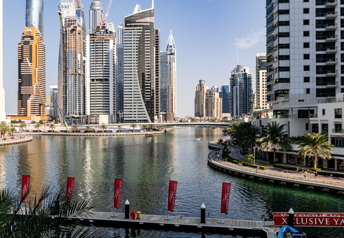 Apartment in Dubai - Renovated 2 BDR apartment I Dubai Marina I Near Metro