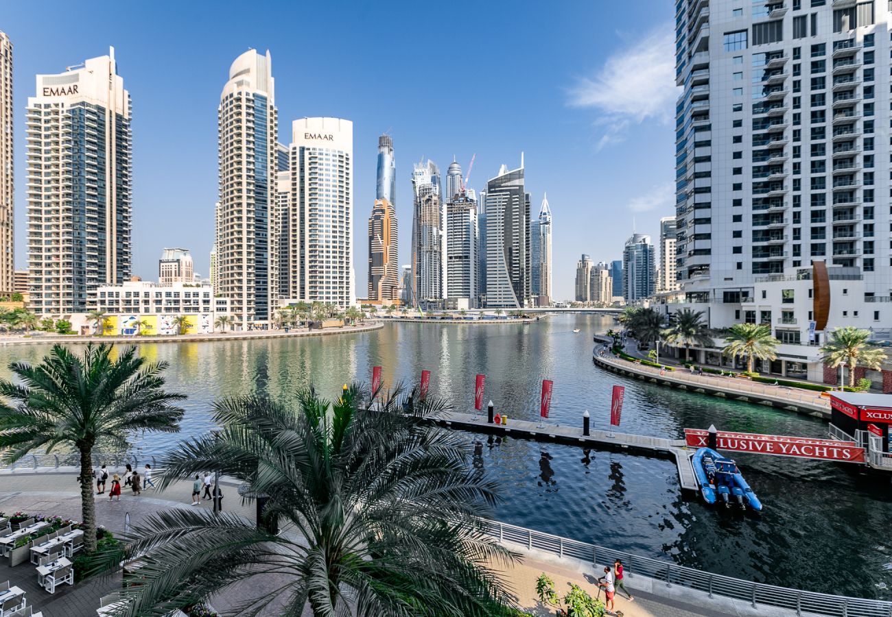 Apartment in Dubai - Renovated 2 BDR apartment I Dubai Marina I Near Metro
