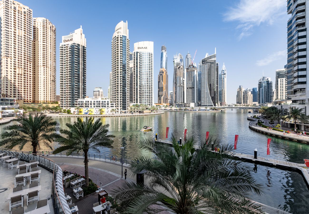 Apartment in Dubai - Renovated 2 BDR apartment I Dubai Marina I Near Metro