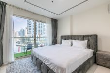 Apartment in Dubai - Renovated 2 BDR apartment I Dubai Marina I Near Metro