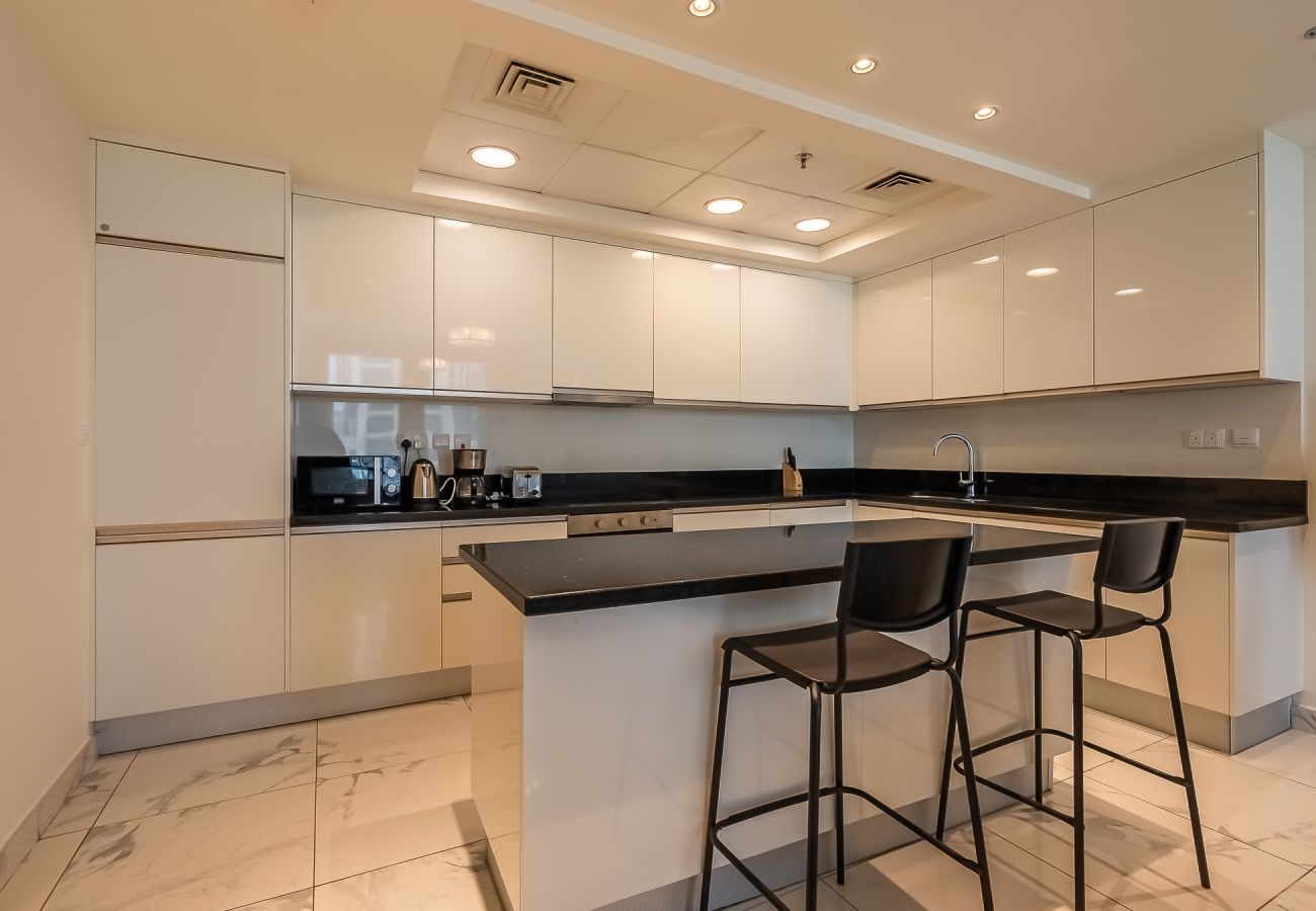 Apartment in Dubai - Elegant 3-Bedroom Apartment with Maid’s Room in Noora Tower – Al Habtoor City
