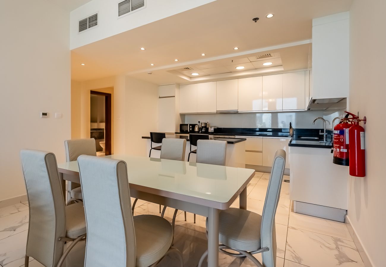 Apartment in Dubai - Elegant 3-Bedroom Apartment with Maid’s Room in Noora Tower – Al Habtoor City
