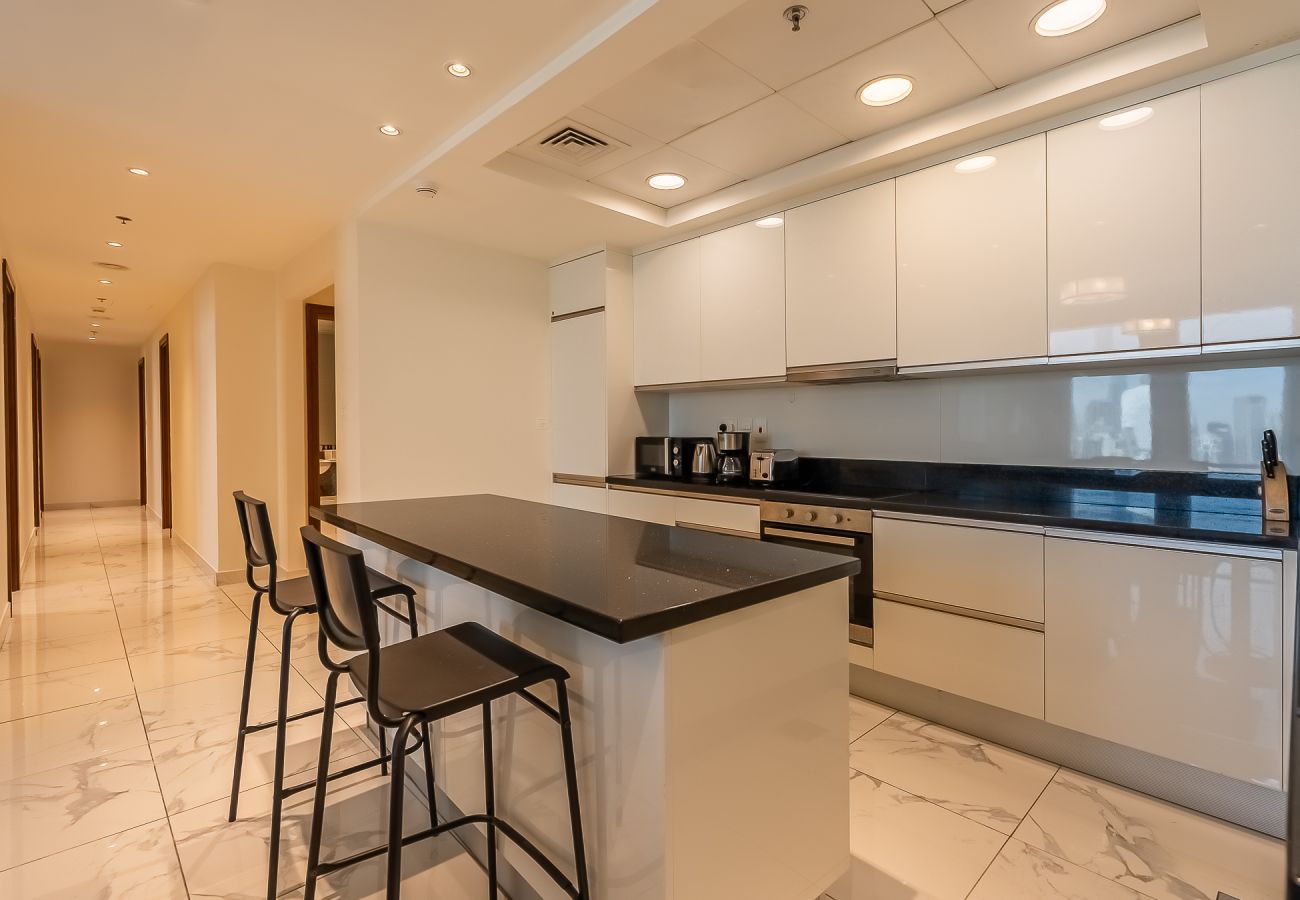 Apartment in Dubai - Elegant 3-Bedroom Apartment with Maid’s Room in Noora Tower – Al Habtoor City