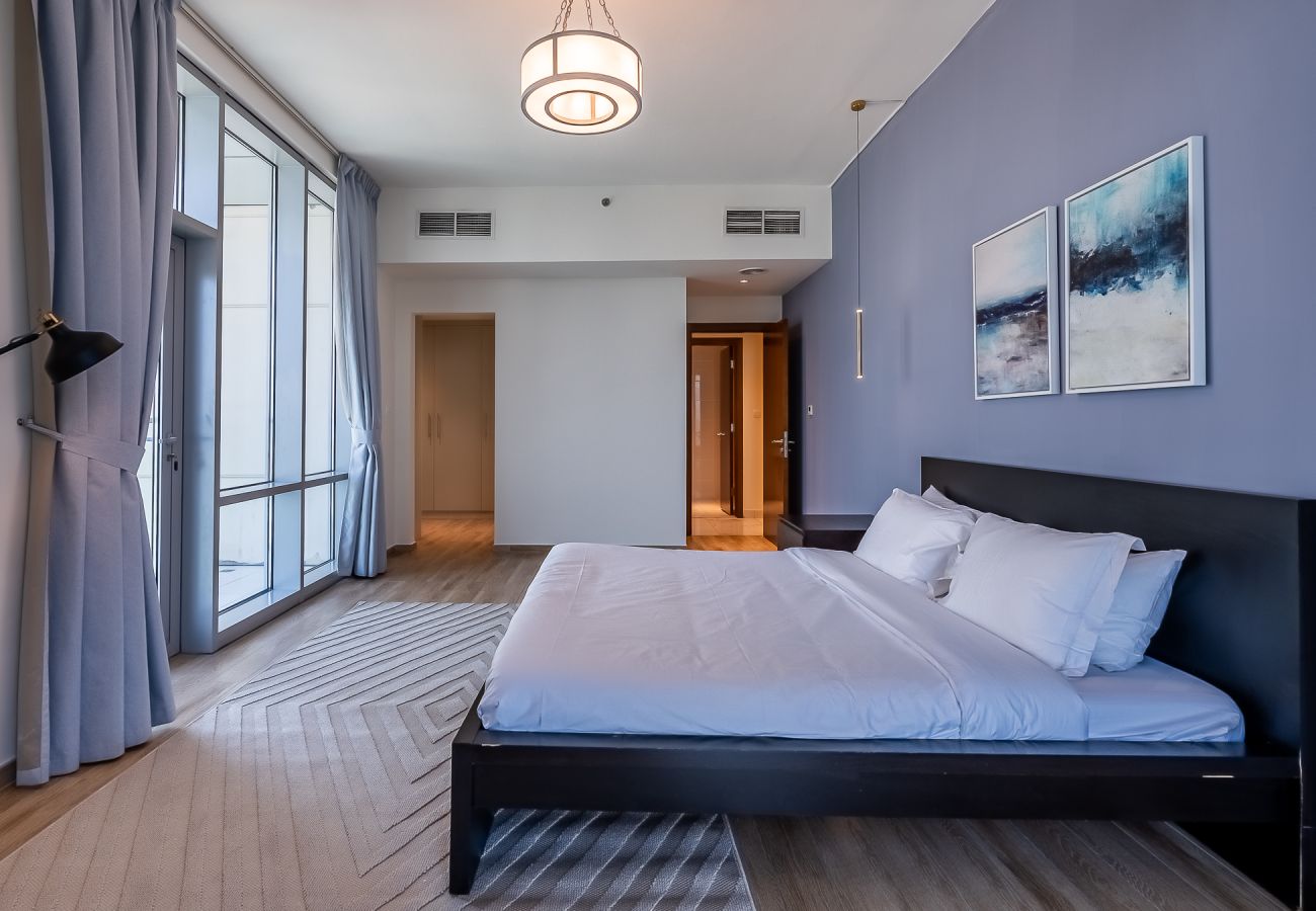 Apartment in Dubai - Elegant 3-Bedroom Apartment with Maid’s Room in Noora Tower – Al Habtoor City