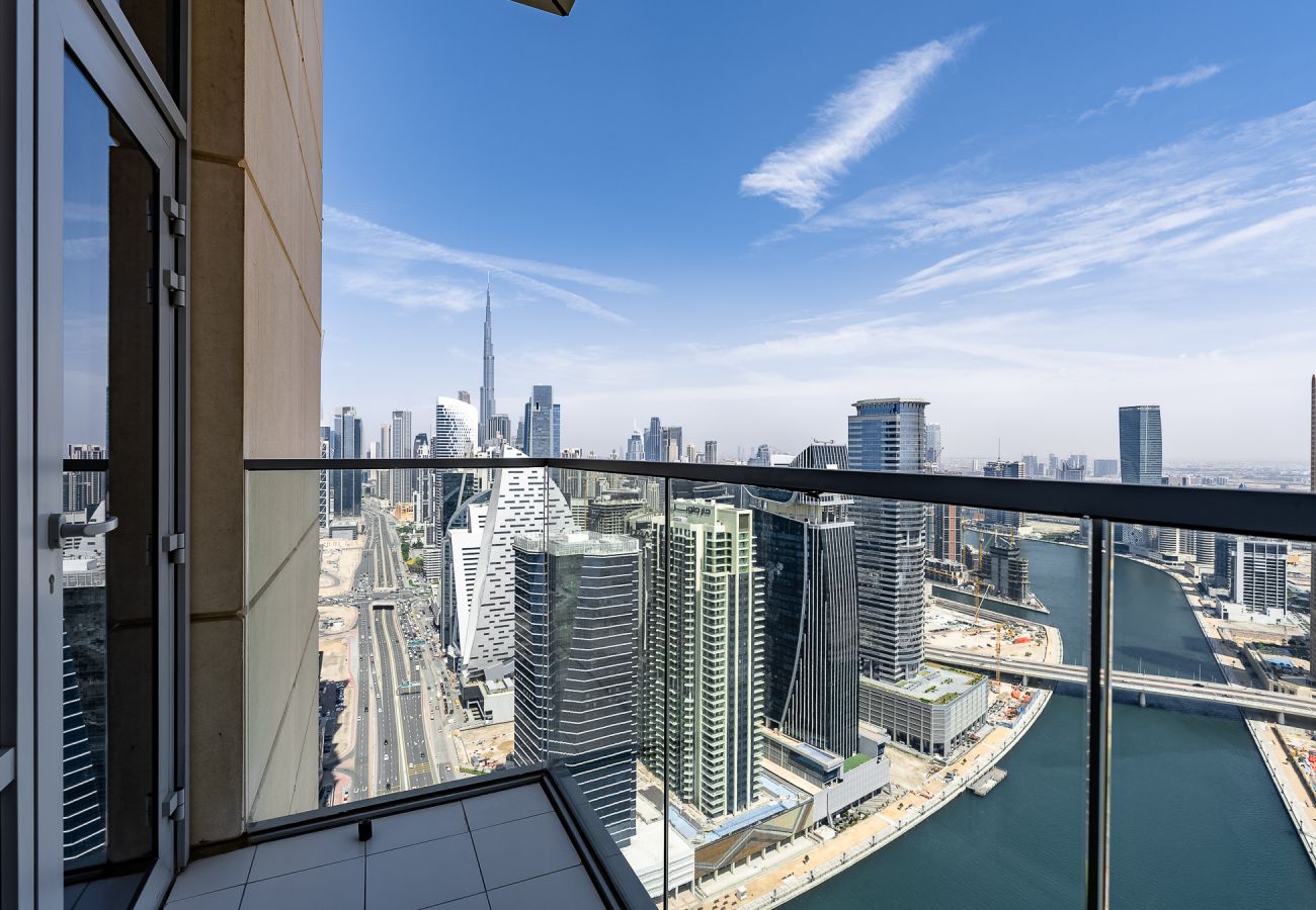 Apartment in Dubai - Elegant 3-Bedroom Apartment with Maid’s Room in Noora Tower – Al Habtoor City