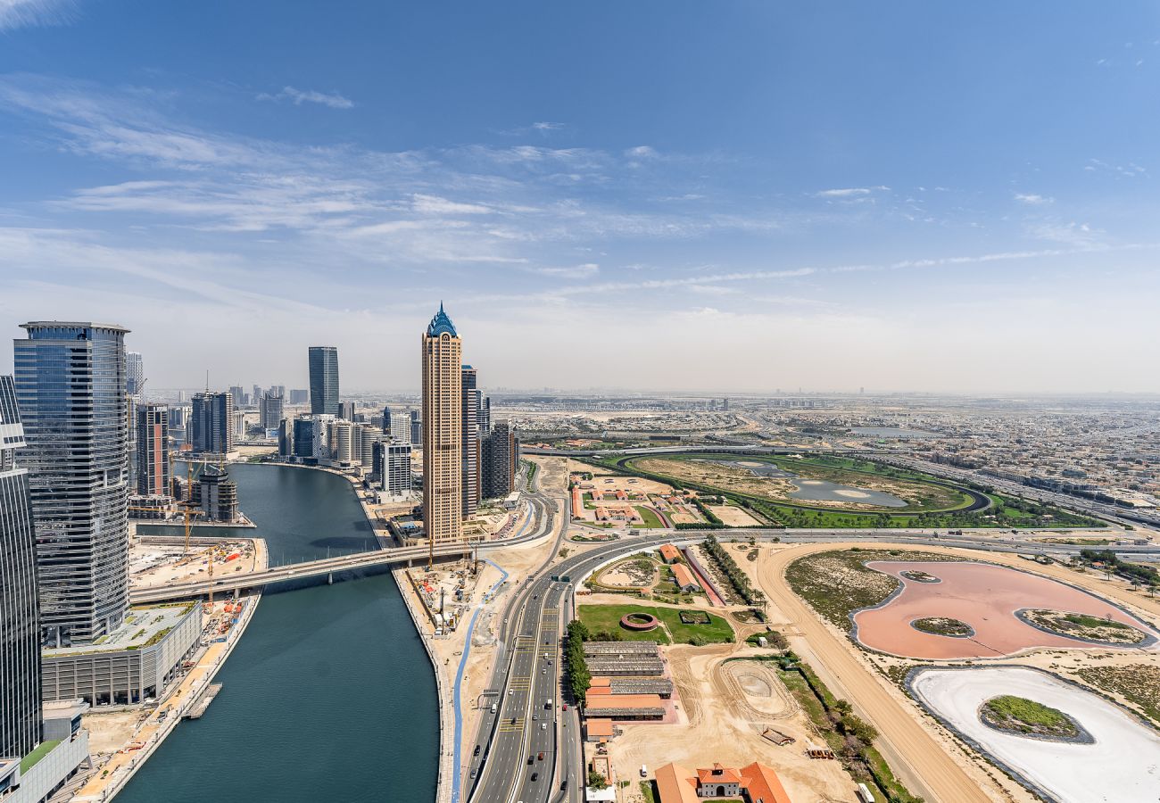 Apartment in Dubai - Elegant 3-Bedroom Apartment with Maid’s Room in Noora Tower – Al Habtoor City