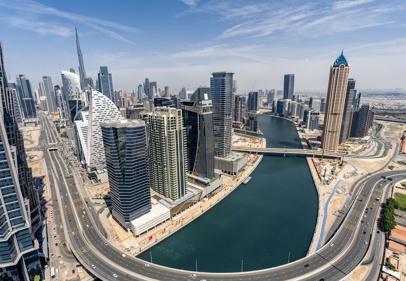 Apartment in Dubai - Elegant 3-Bedroom Apartment with Maid’s Room in Noora Tower – Al Habtoor City