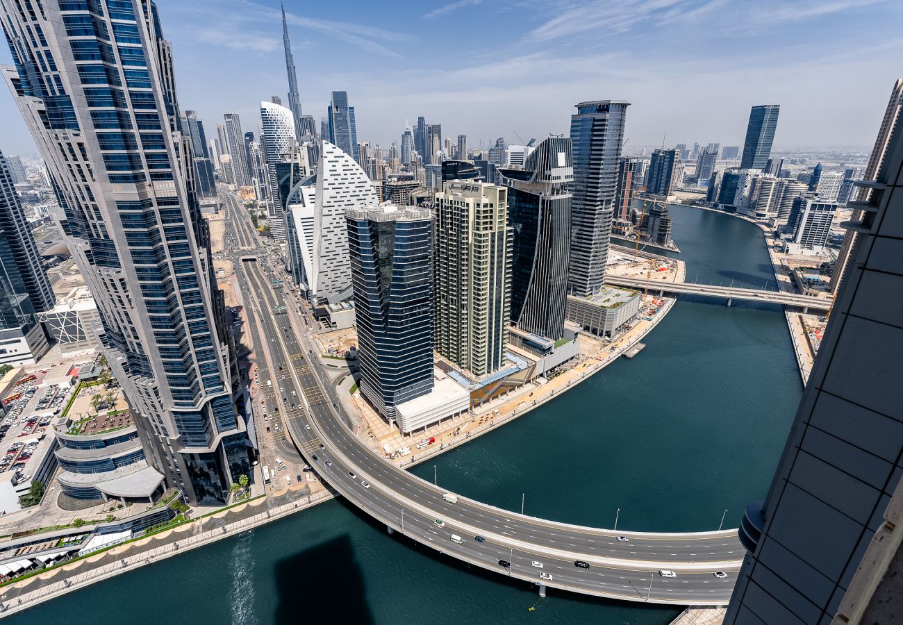 Apartment in Dubai - Elegant 3-Bedroom Apartment with Maid’s Room in Noora Tower – Al Habtoor City