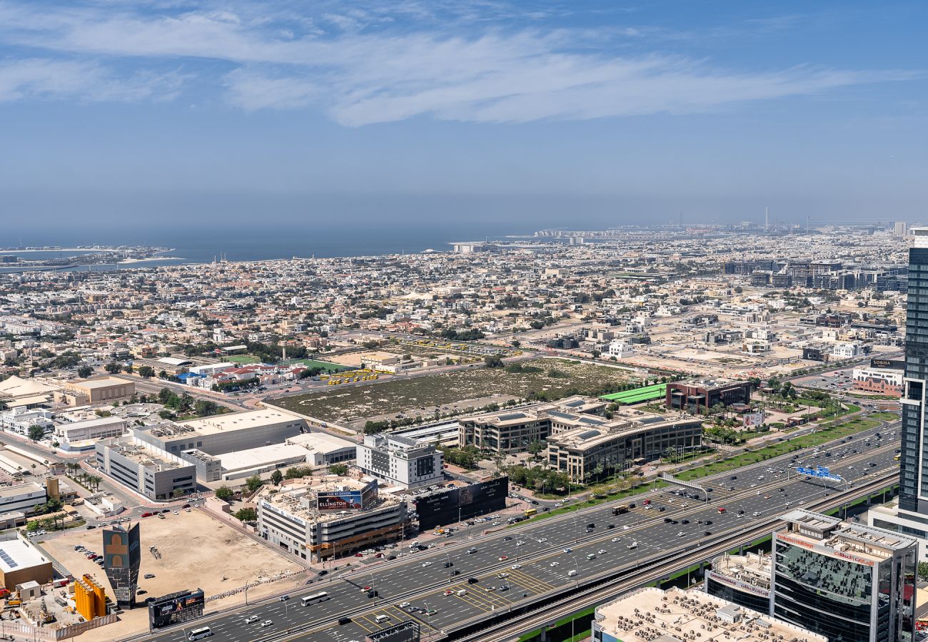 Apartment in Dubai - Elegant 3-Bedroom Apartment with Maid’s Room in Noora Tower – Al Habtoor City