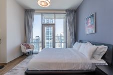 Apartment in Dubai - Spacious  3BDR + maid room in Business Bay