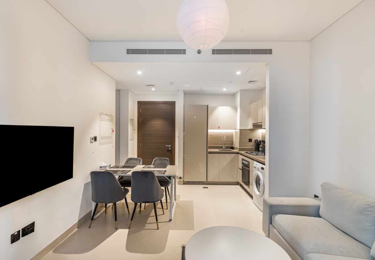 Apartment in Dubai - Modern 1BDR Apartment in Creek Vistas / Close to Downtown 