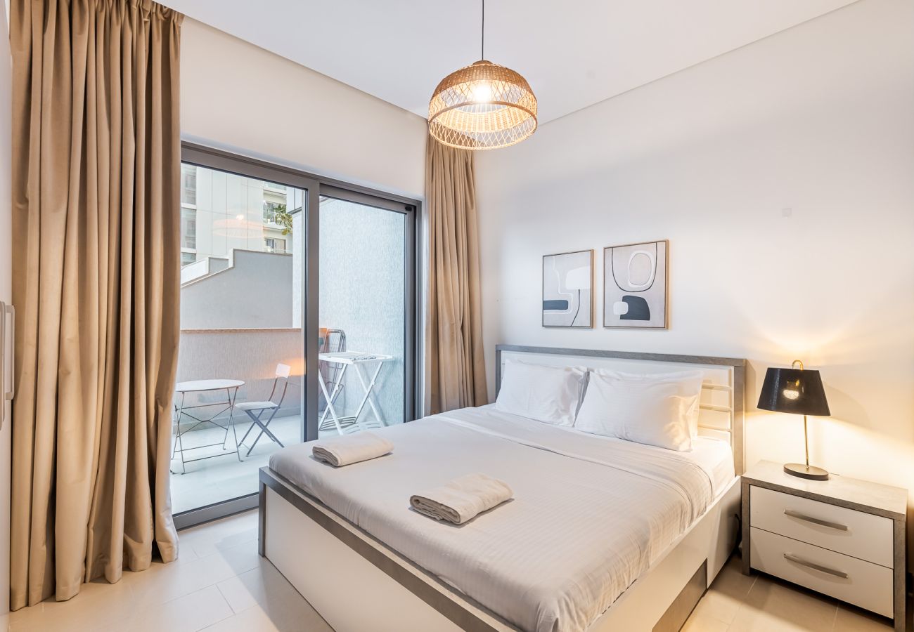 Apartment in Dubai - Modern 1BDR Apartment in Creek Vistas / Close to Downtown 