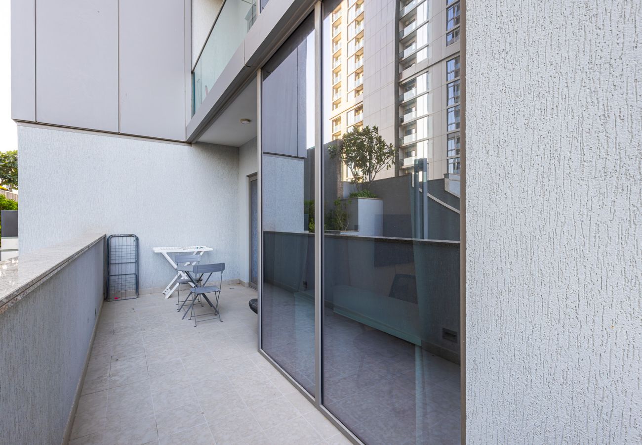 Apartment in Dubai - Modern 1BDR Apartment in Creek Vistas / Close to Downtown 