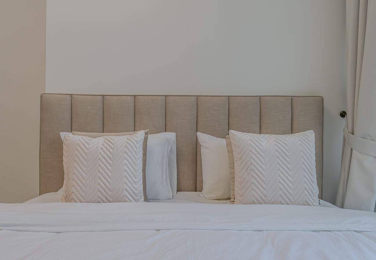 Apartment in Dubai - Bright & Stylish Studio in JLT – Medore Tower