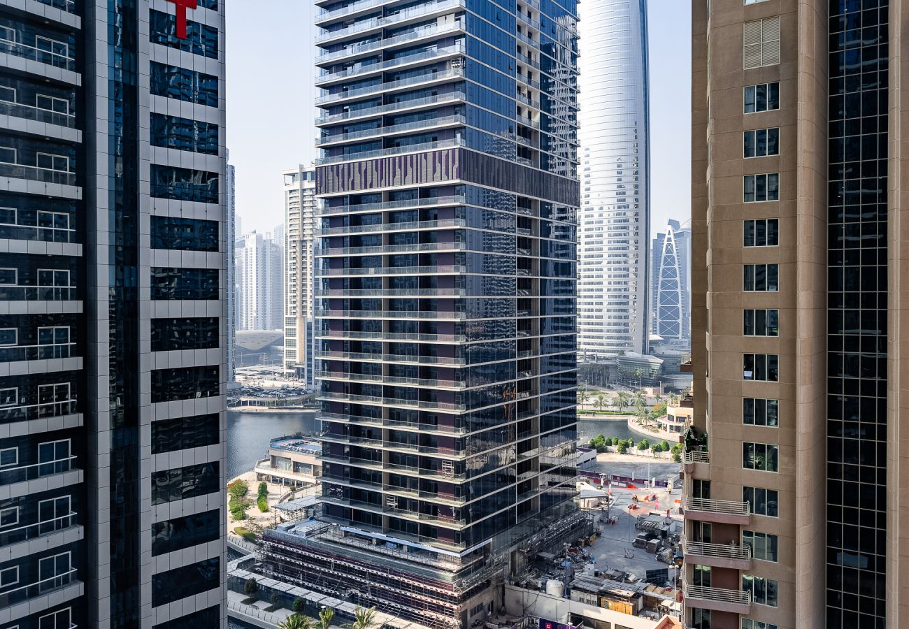 Apartment in Dubai - Bright & Stylish Studio in JLT – Medore Tower