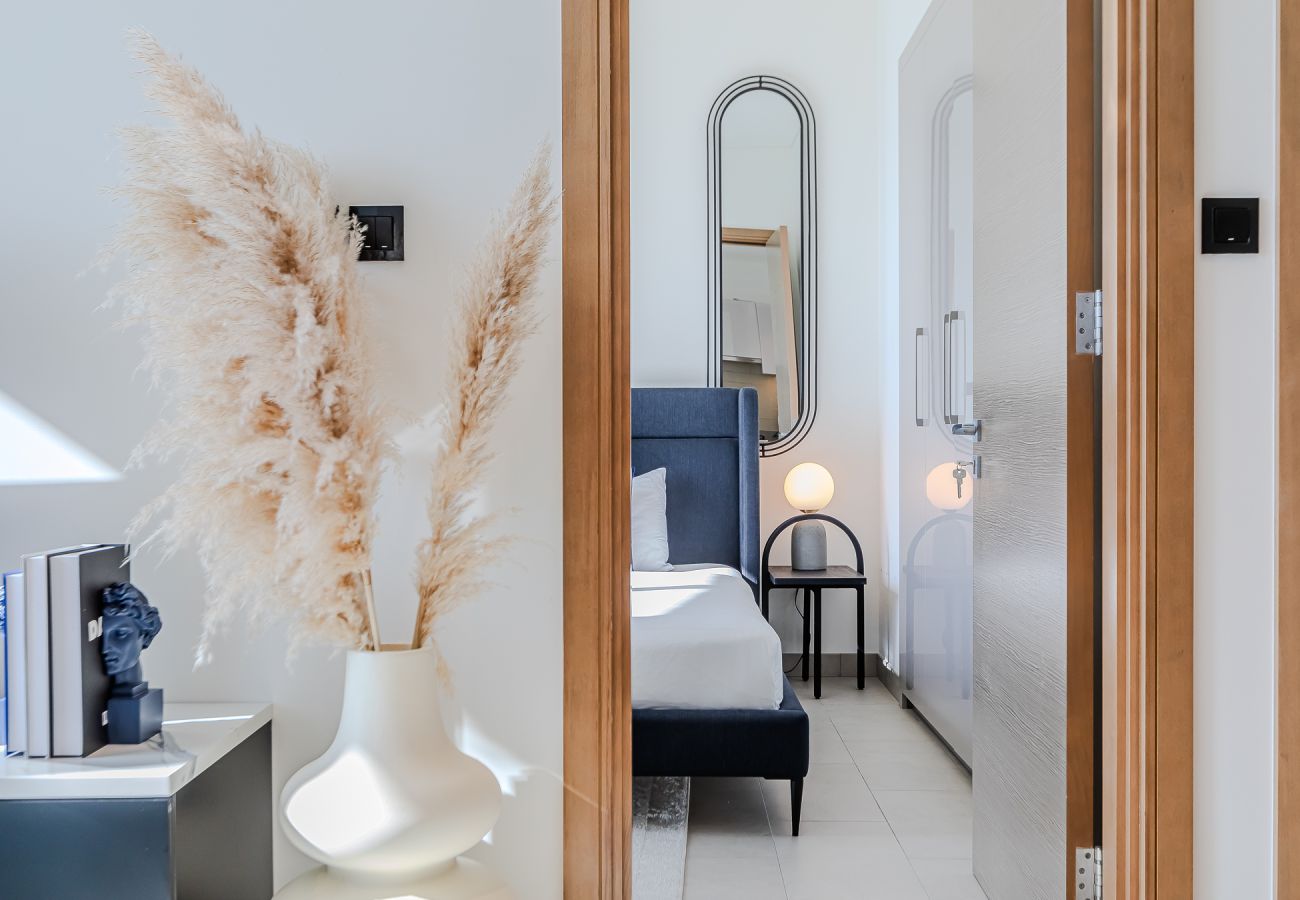 Apartment in Dubai - Exquisite 1BDR apartment with Burj Khalifa View 