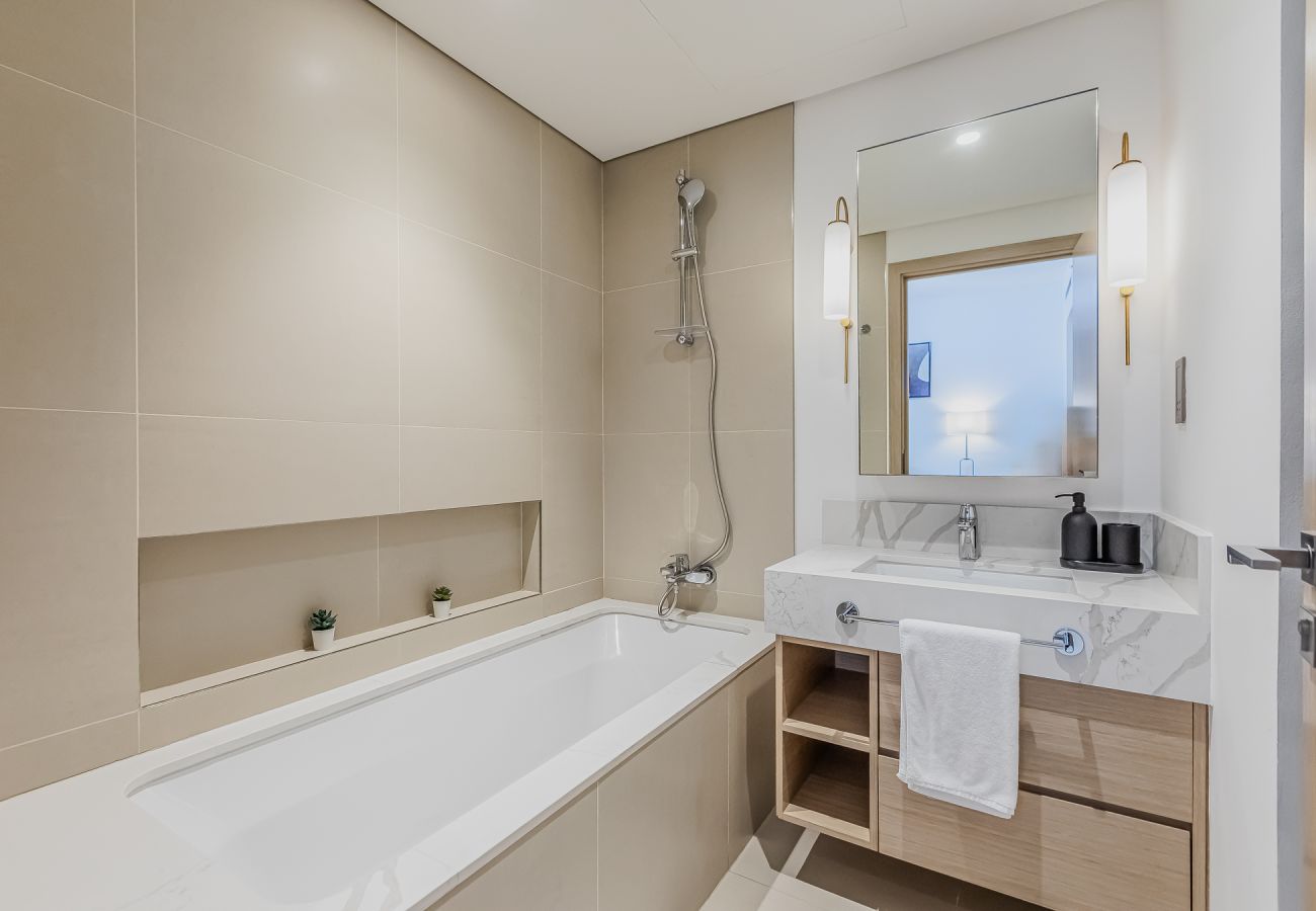 Apartment in Dubai - Stunning 1 BDR apartment in Dubai Creek Harbour