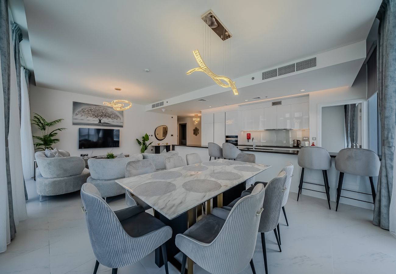 Apartment in Dubai - Spacious Crystal Lagoons View I MBR I 3BDR + Maid Room 
