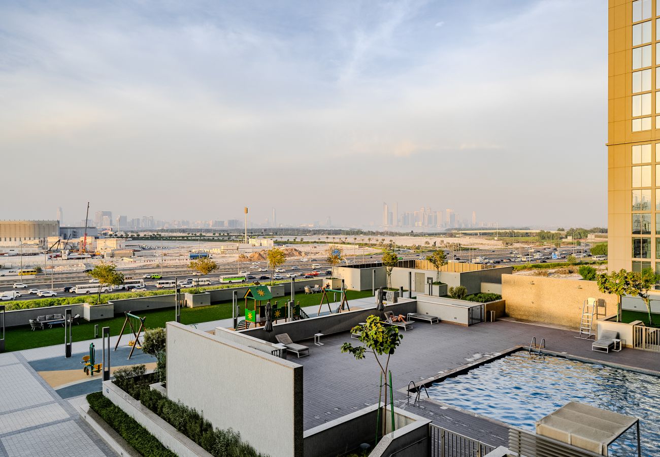 Apartment in Dubai - Modern & Stylish 1-Bedroom Apartment at Sobha Vista Reserve