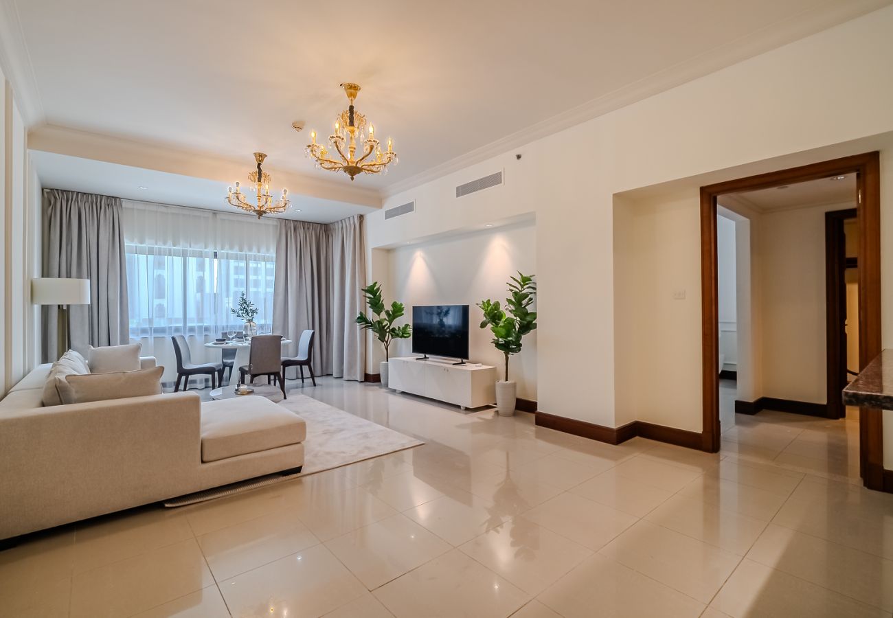 Apartment in Dubai - Apartment with Palm Jumeirah view I Golden Mile 