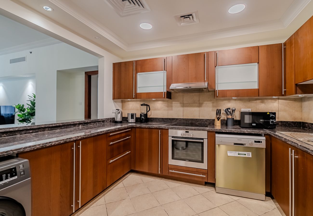Apartment in Dubai - Apartment with Palm Jumeirah view I Golden Mile 