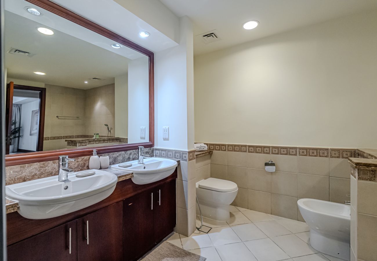 Apartment in Dubai - Apartment with Palm Jumeirah view I Golden Mile 